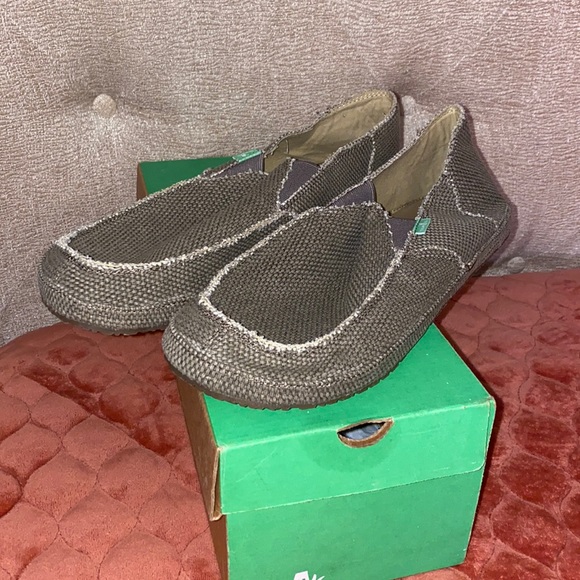 Men’s Sanuk shoes - Picture 1 of 5
